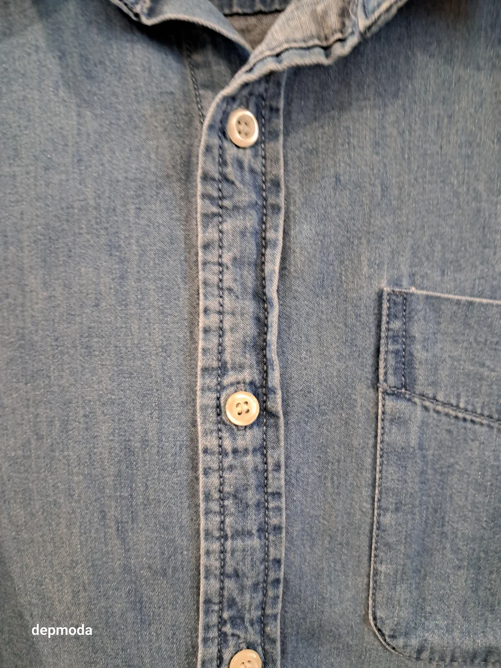 Forever 21 Men Light Denim Button-Up Shirt Size M
